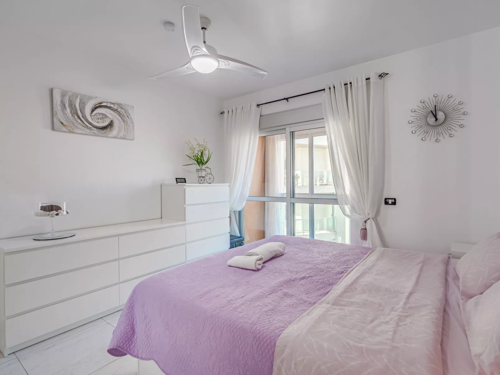 Atlantic View-Inside