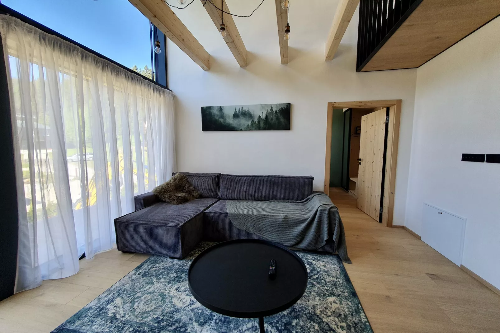 Pec KPB034-JA-Living room