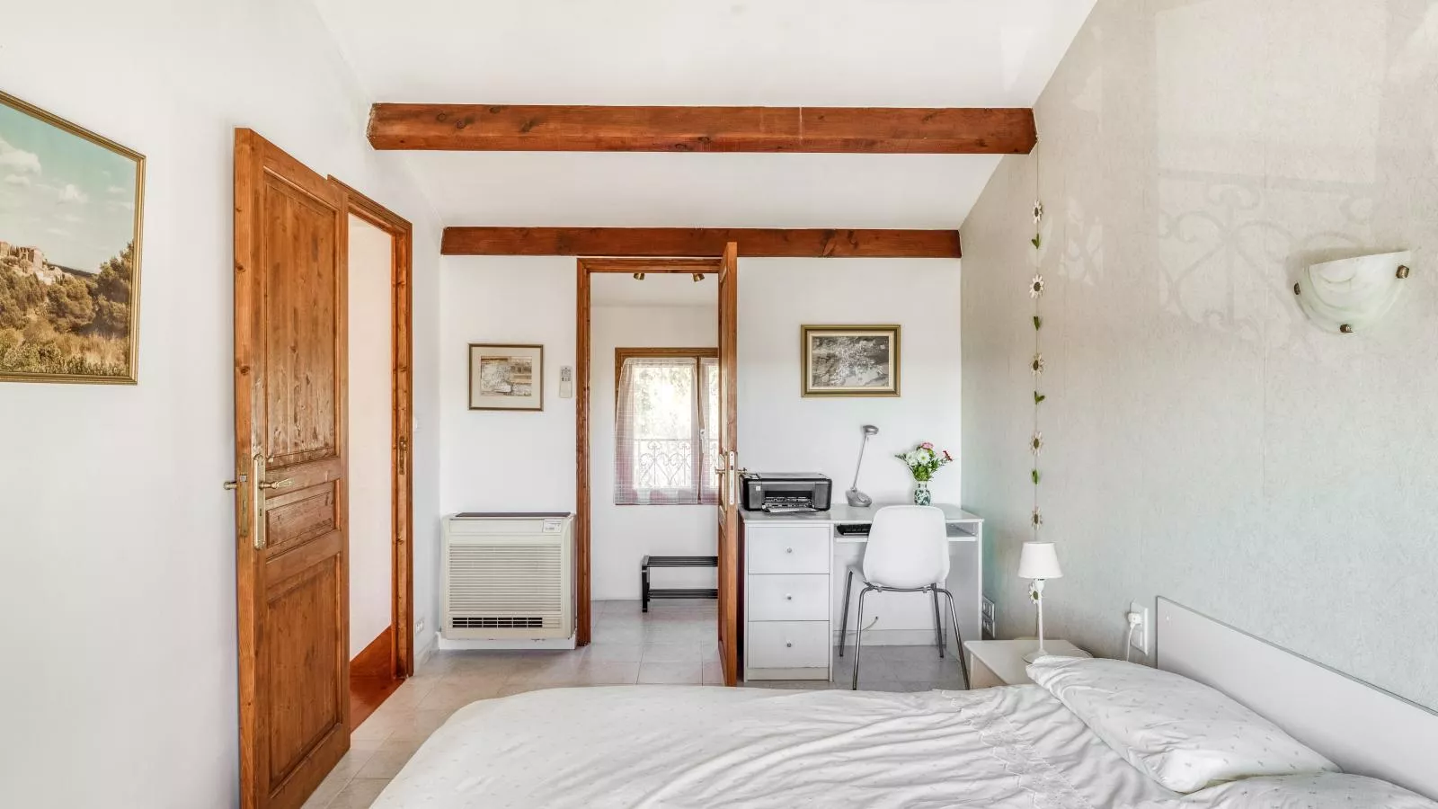 Sourire du Soleil-Bedroom