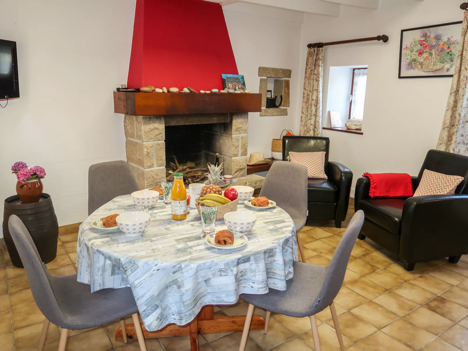 Chez Jeanne-Inside