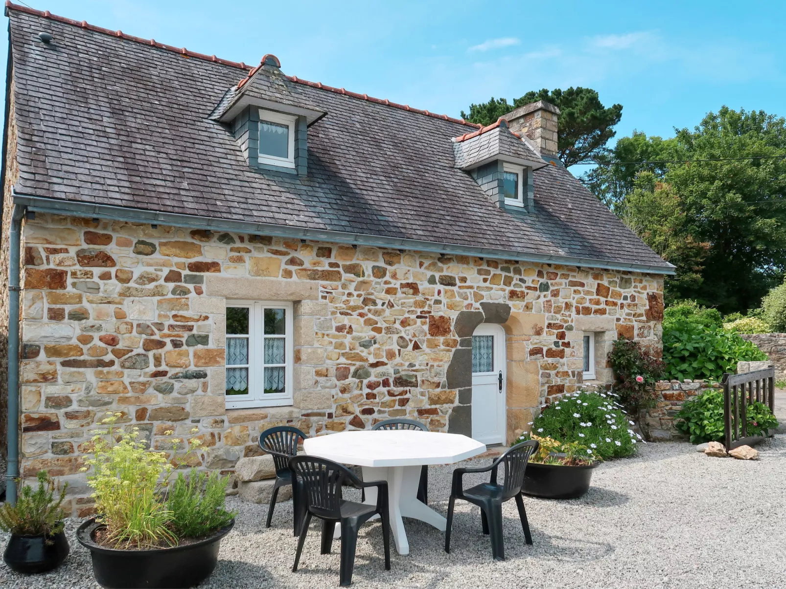 Chez Jeanne-Outside