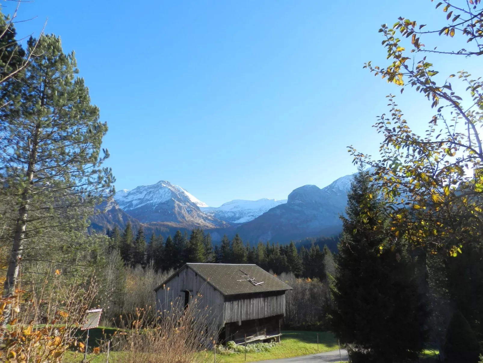 Minnehaha, Chalet-Outside