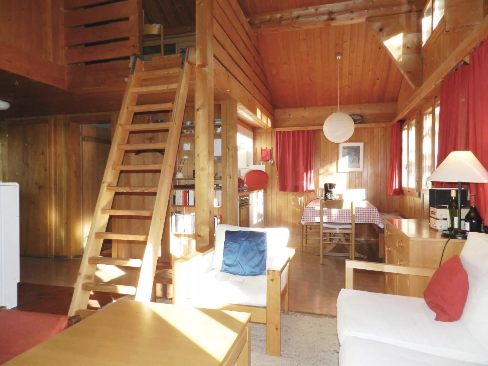 Minnehaha, Chalet-Inside