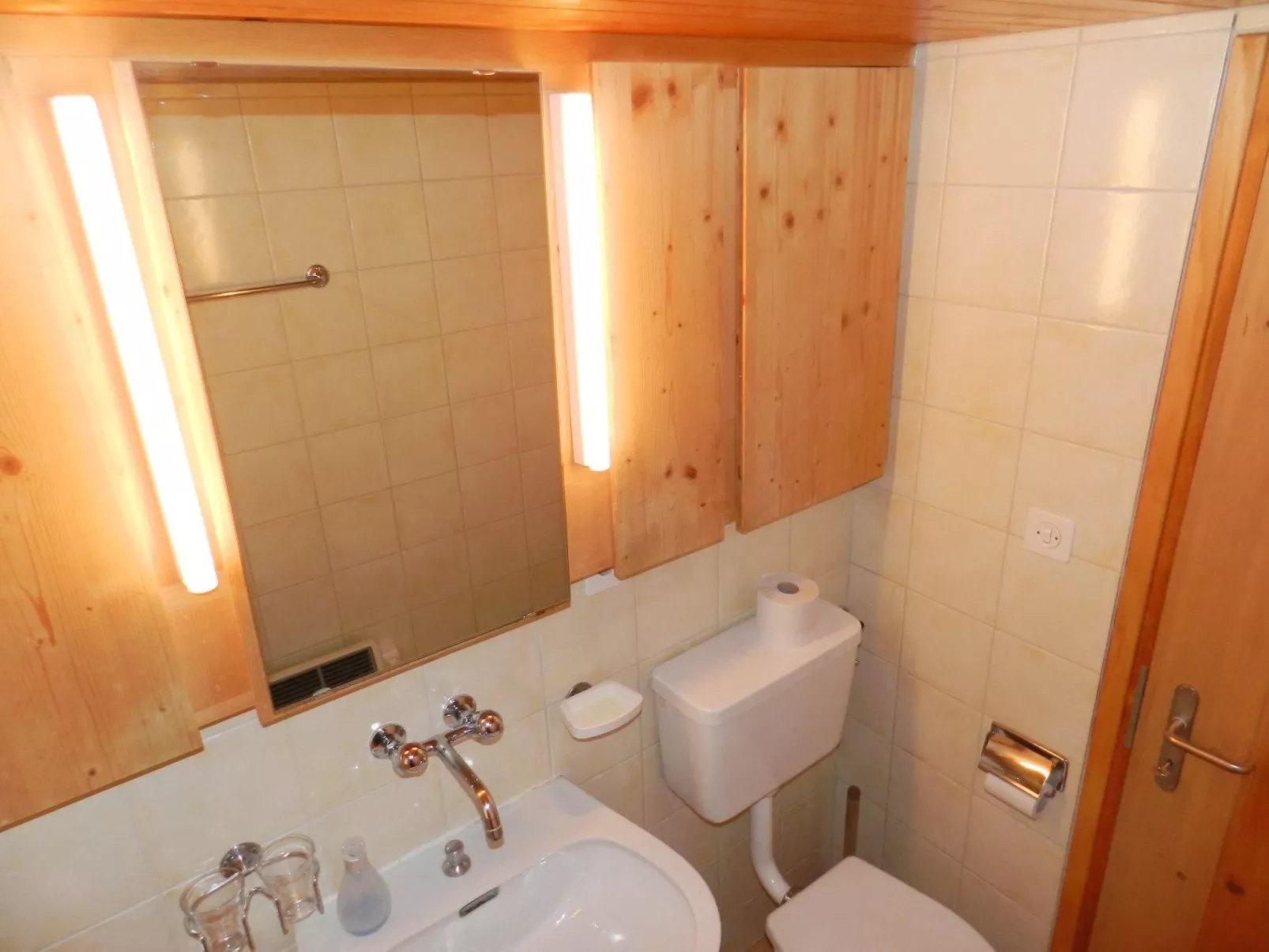 Minnehaha, Chalet-Inside