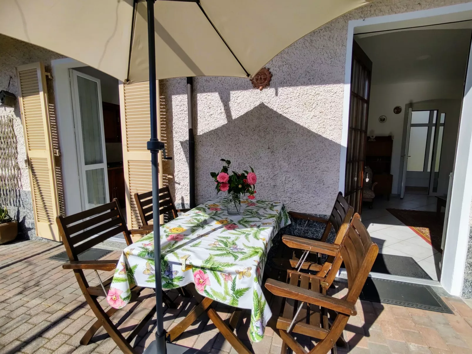 Casa Riboni-Outside