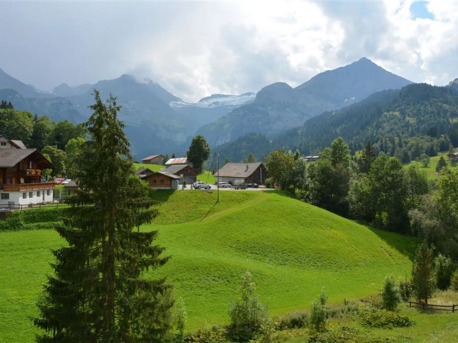 Marmotte, Chalet-Outside