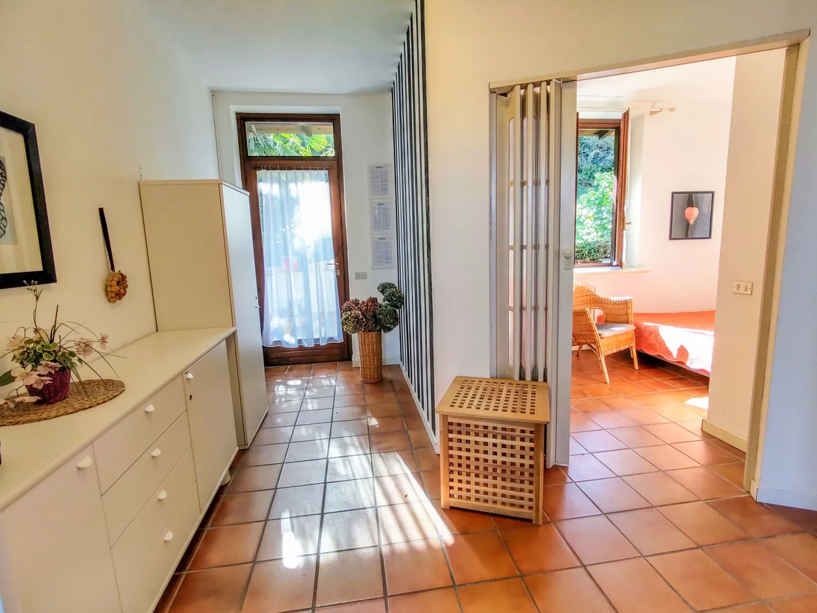 Gobetti-Inside