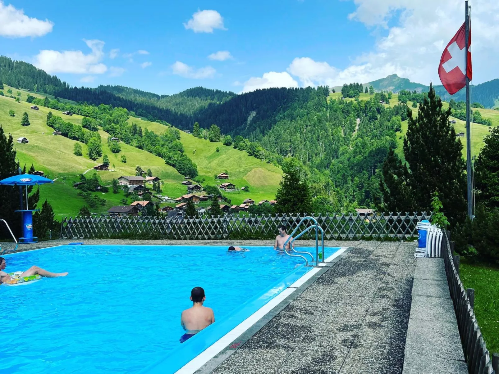 Serviced Apartment Chalet Bärgblüml i Ha-Outside