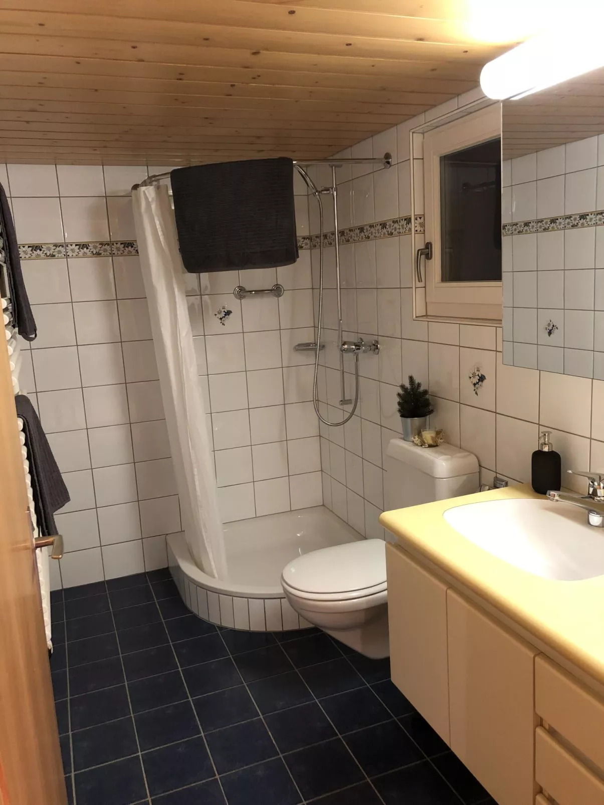 Lohnerblick-Inside
