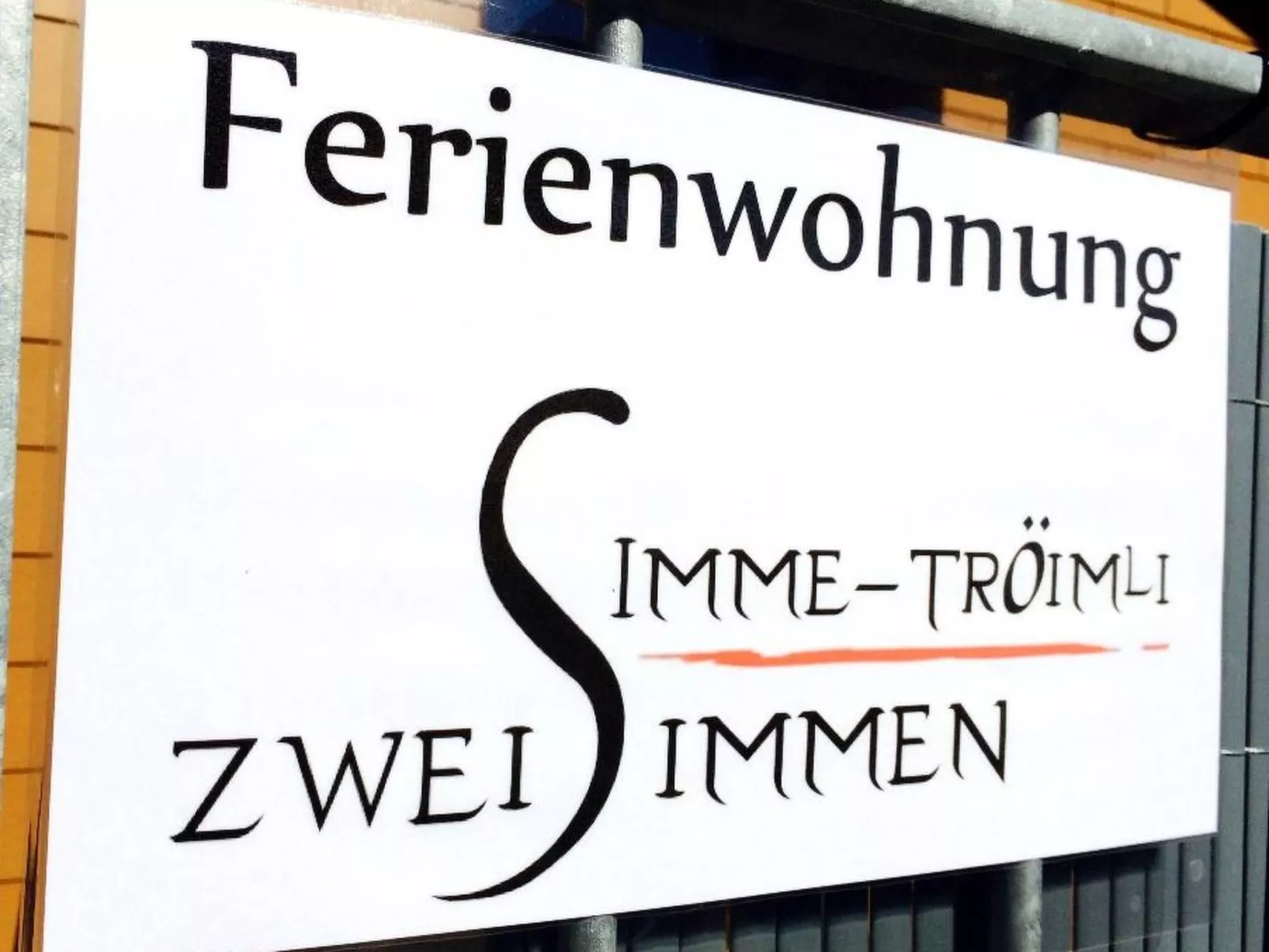 Simme-Tröimli-Outside