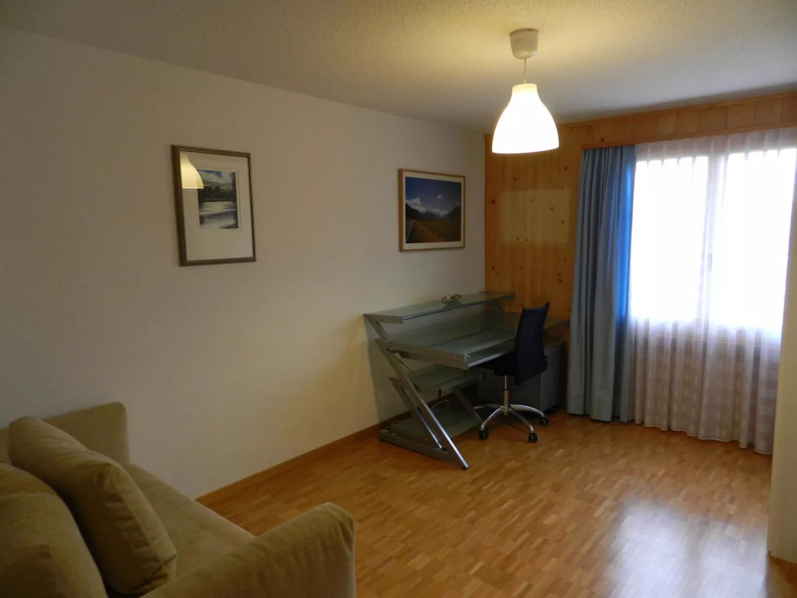 Hübeli (Chapman)-Inside