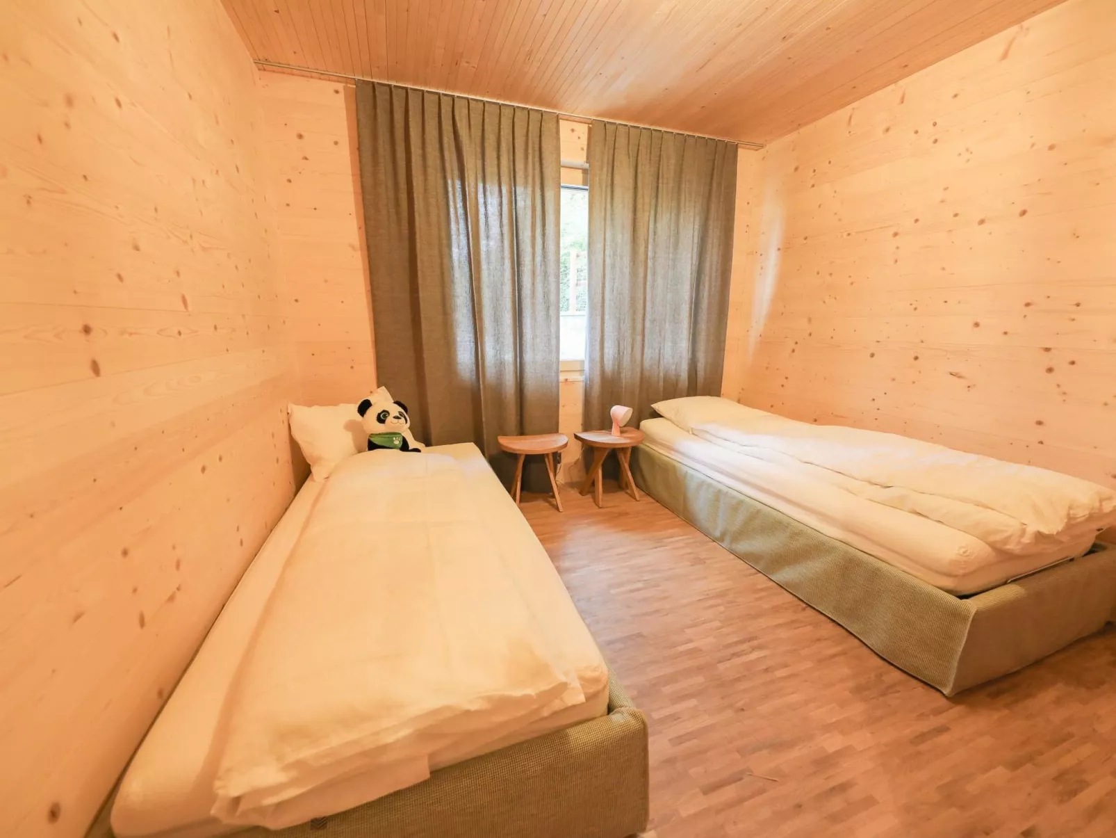 Vorderi Spillgerte (EG Südwest)-Inside