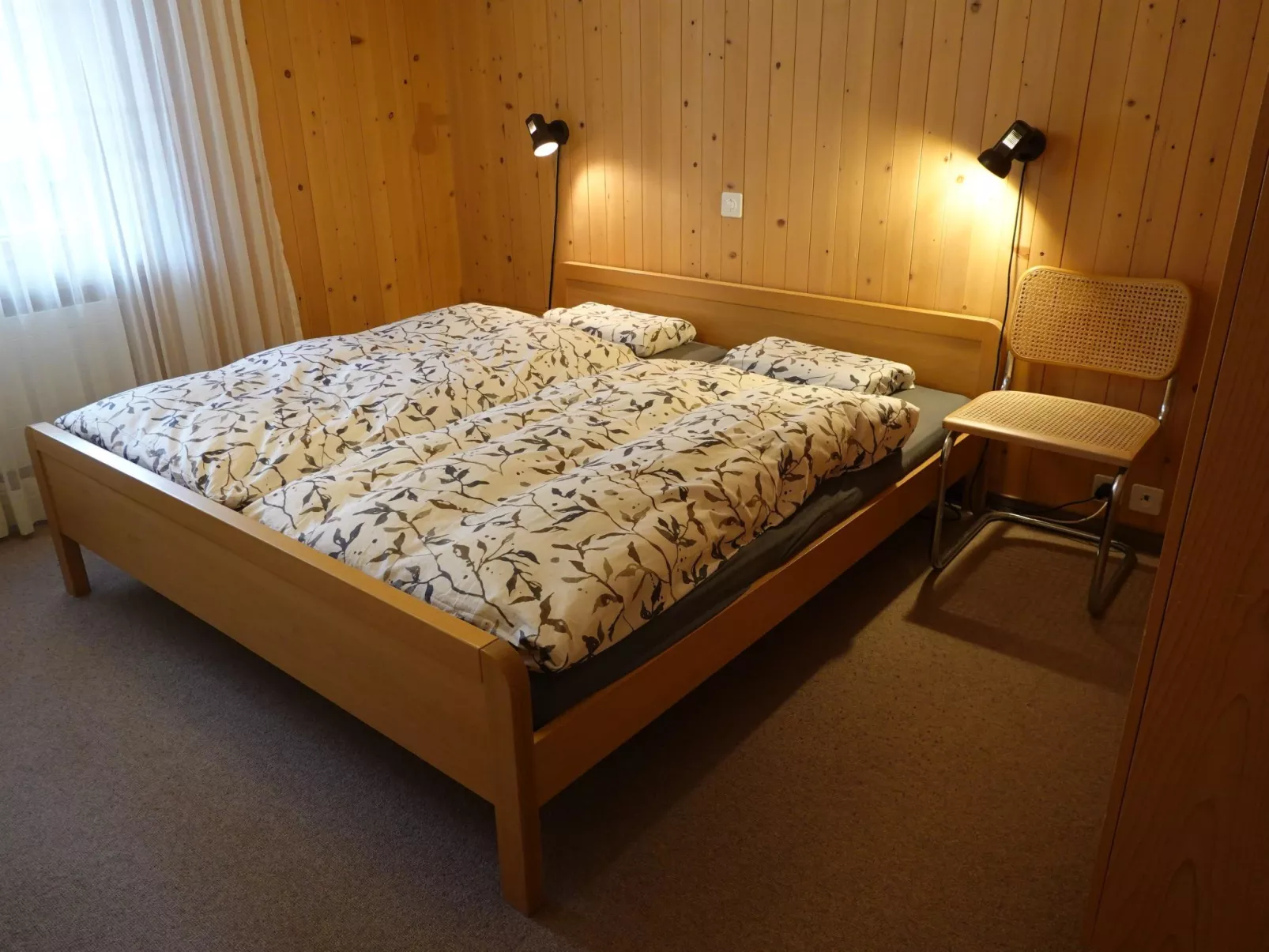 Kronenplatz 6 # 2-Inside