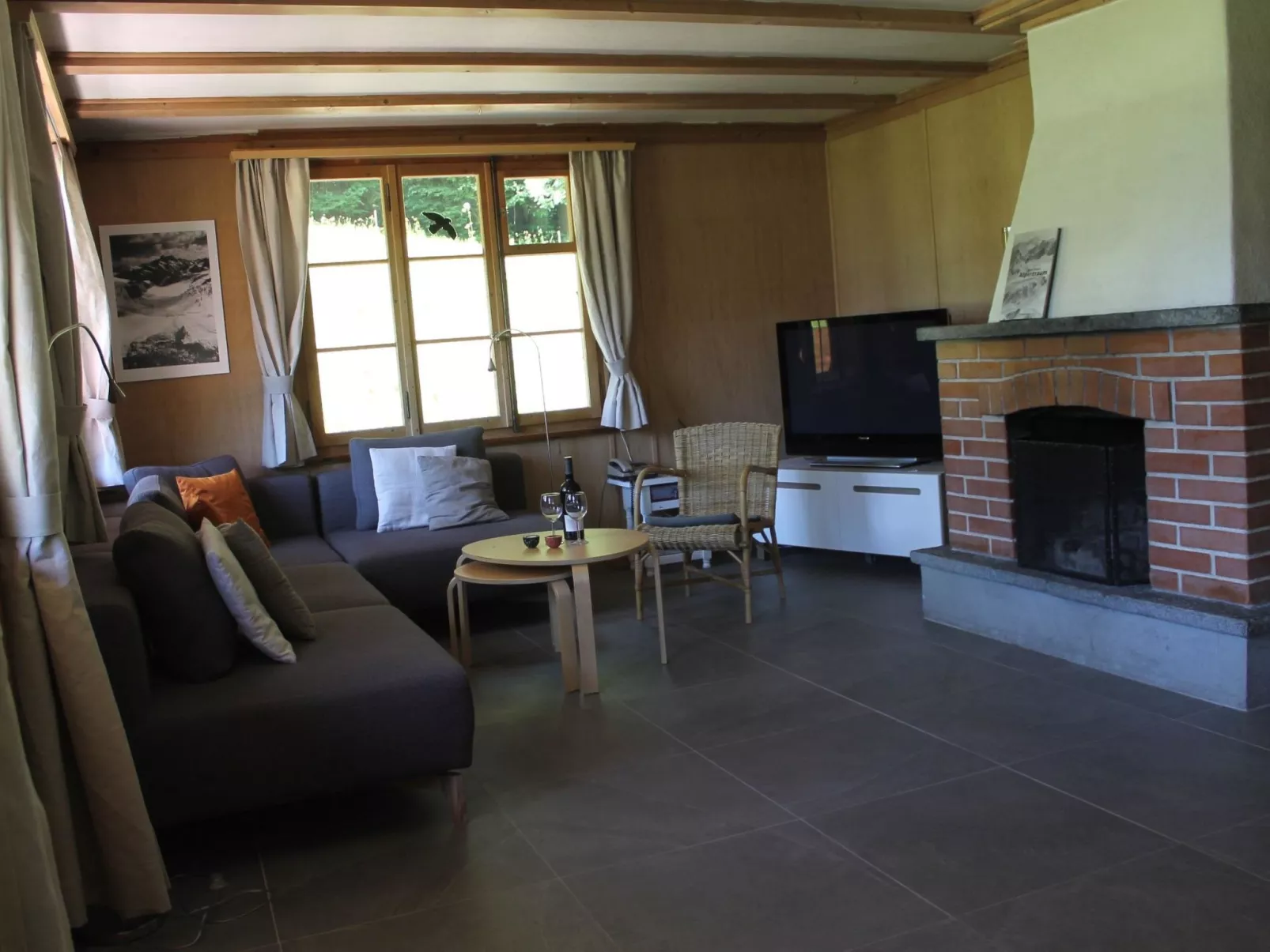Chalet Maru-Inside