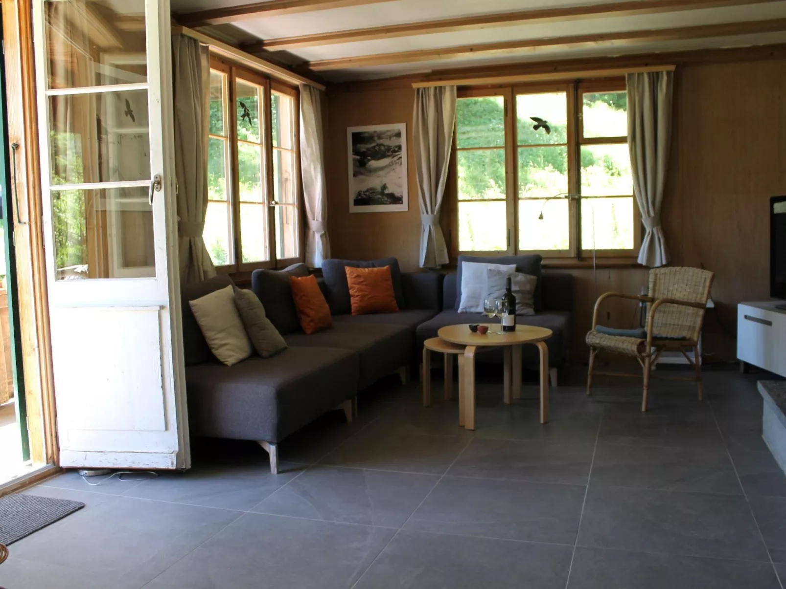 Chalet Maru-Inside