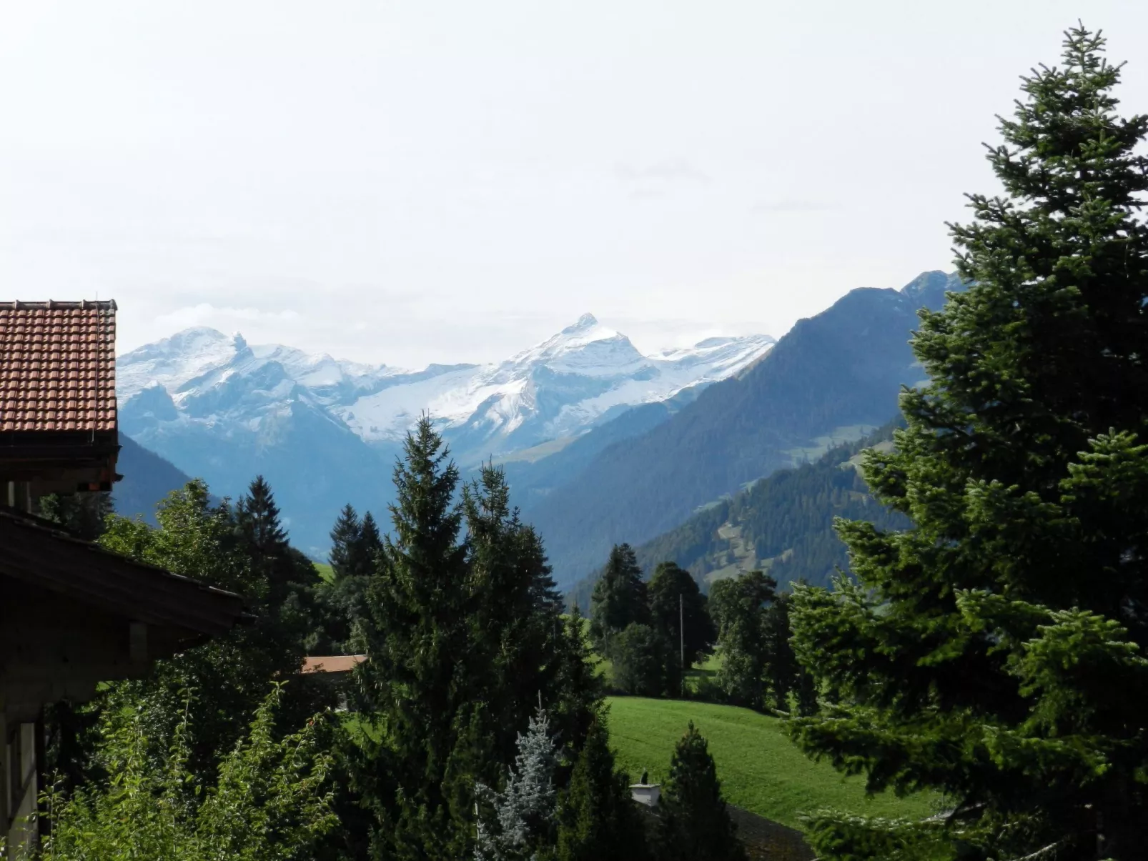 Les Hivernants (1. Stock rechts)-Draußen