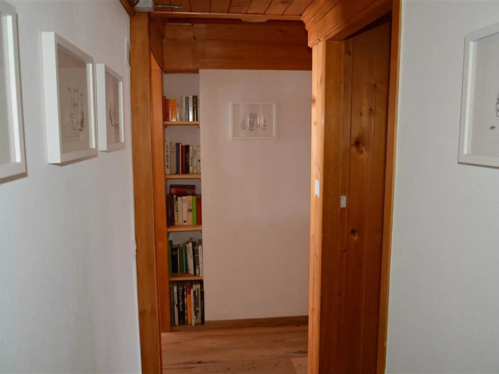 Les Hivernants (1. Stock rechts)-Drinnen
