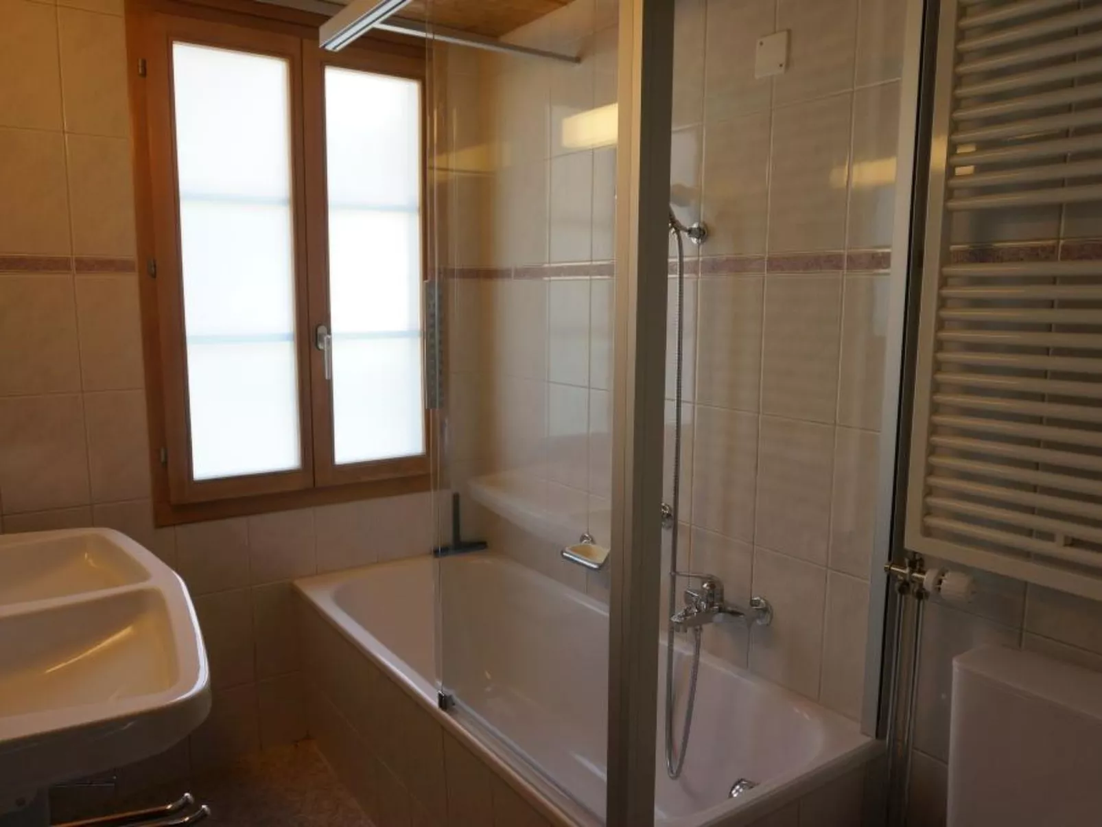 Lena, Chalet-Inside