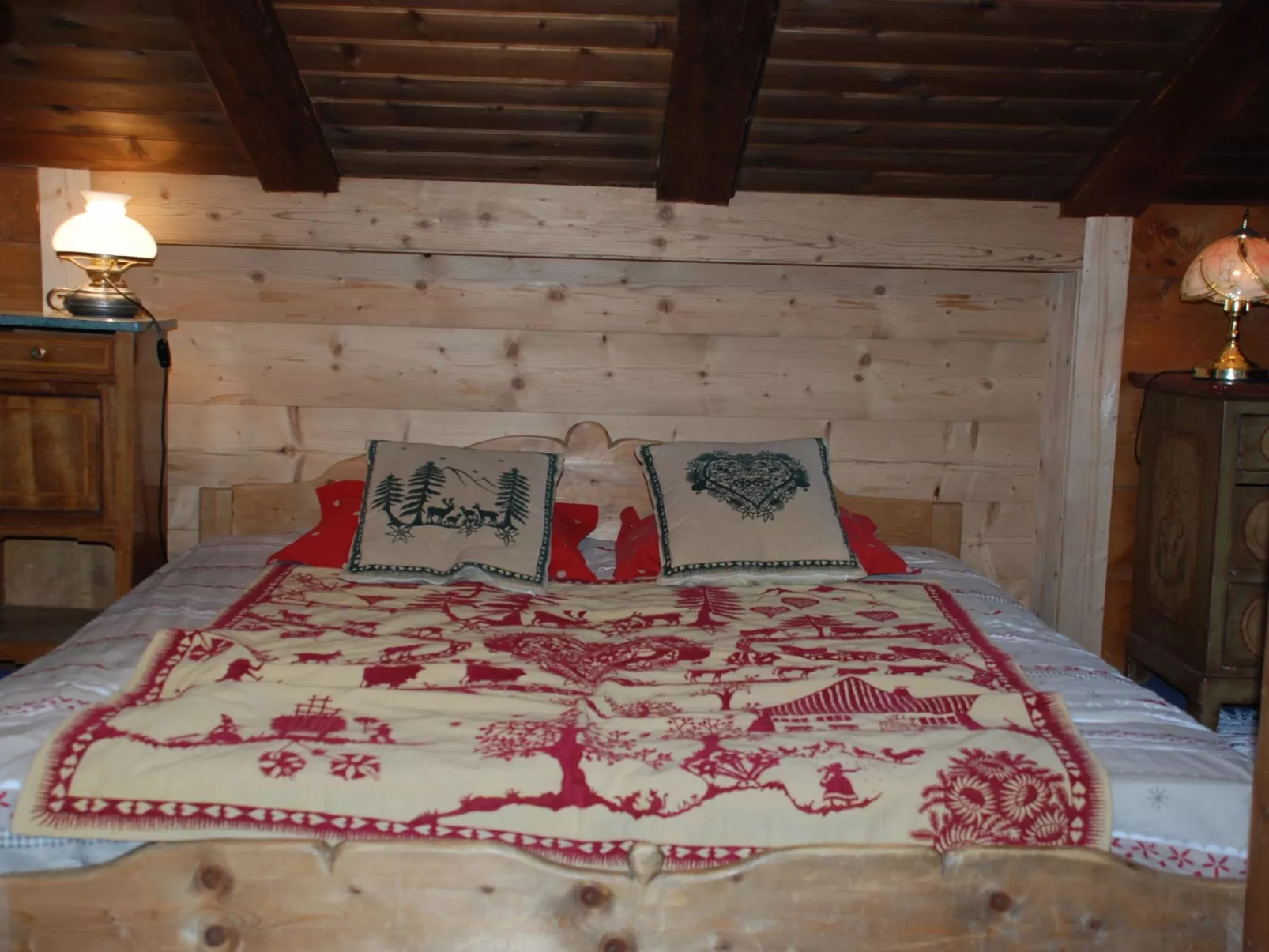 Le Vieux Chalet-Inside