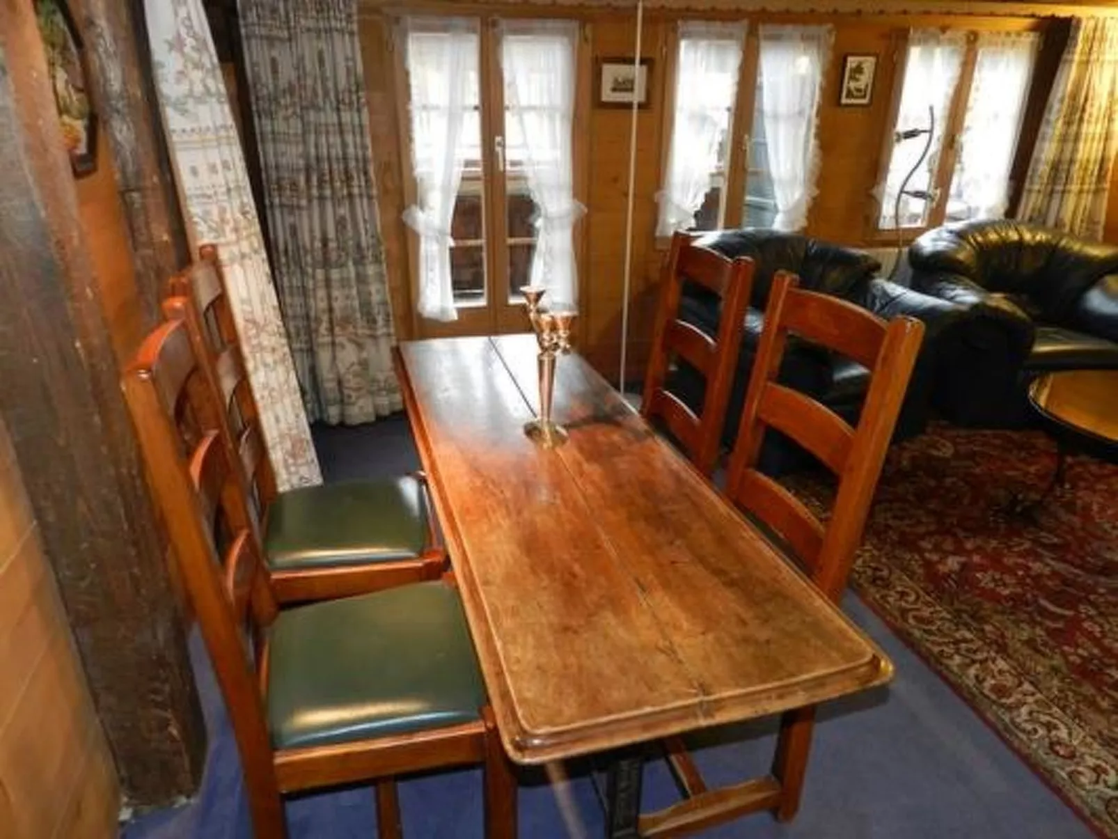 Le Vieux Chalet-Inside