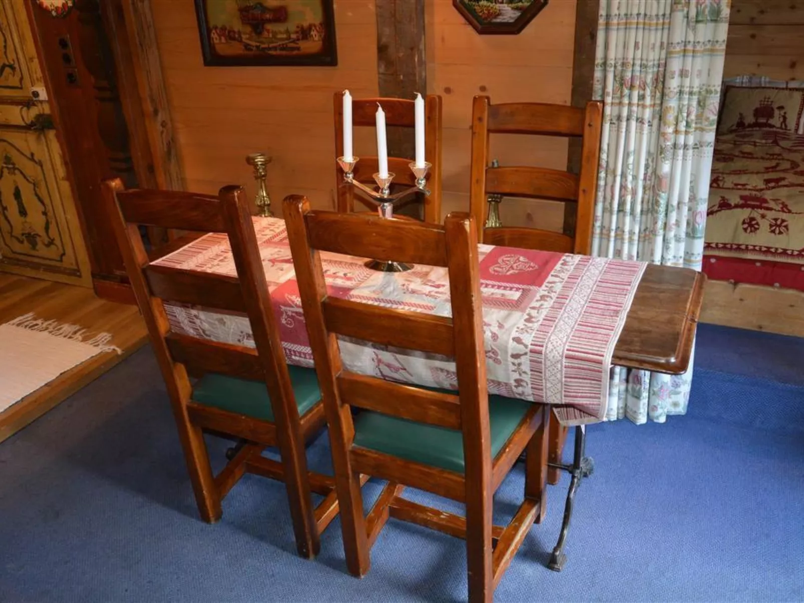Le Vieux Chalet-Inside