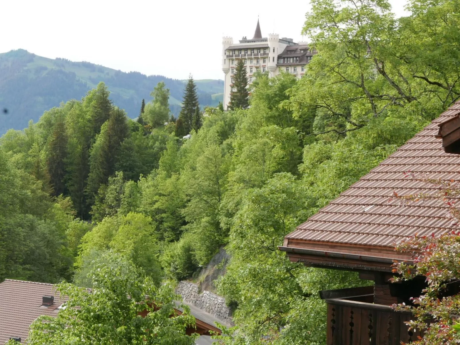 Tree-Tops, Chalet-Outside