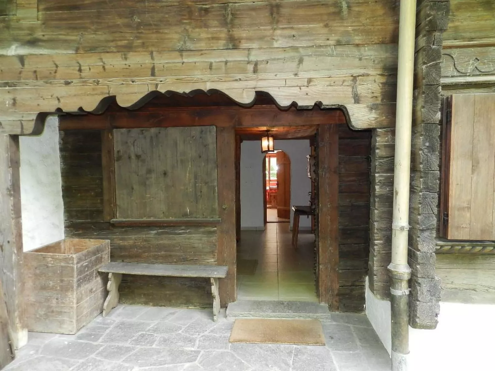 Tree-Tops, Chalet-Outside