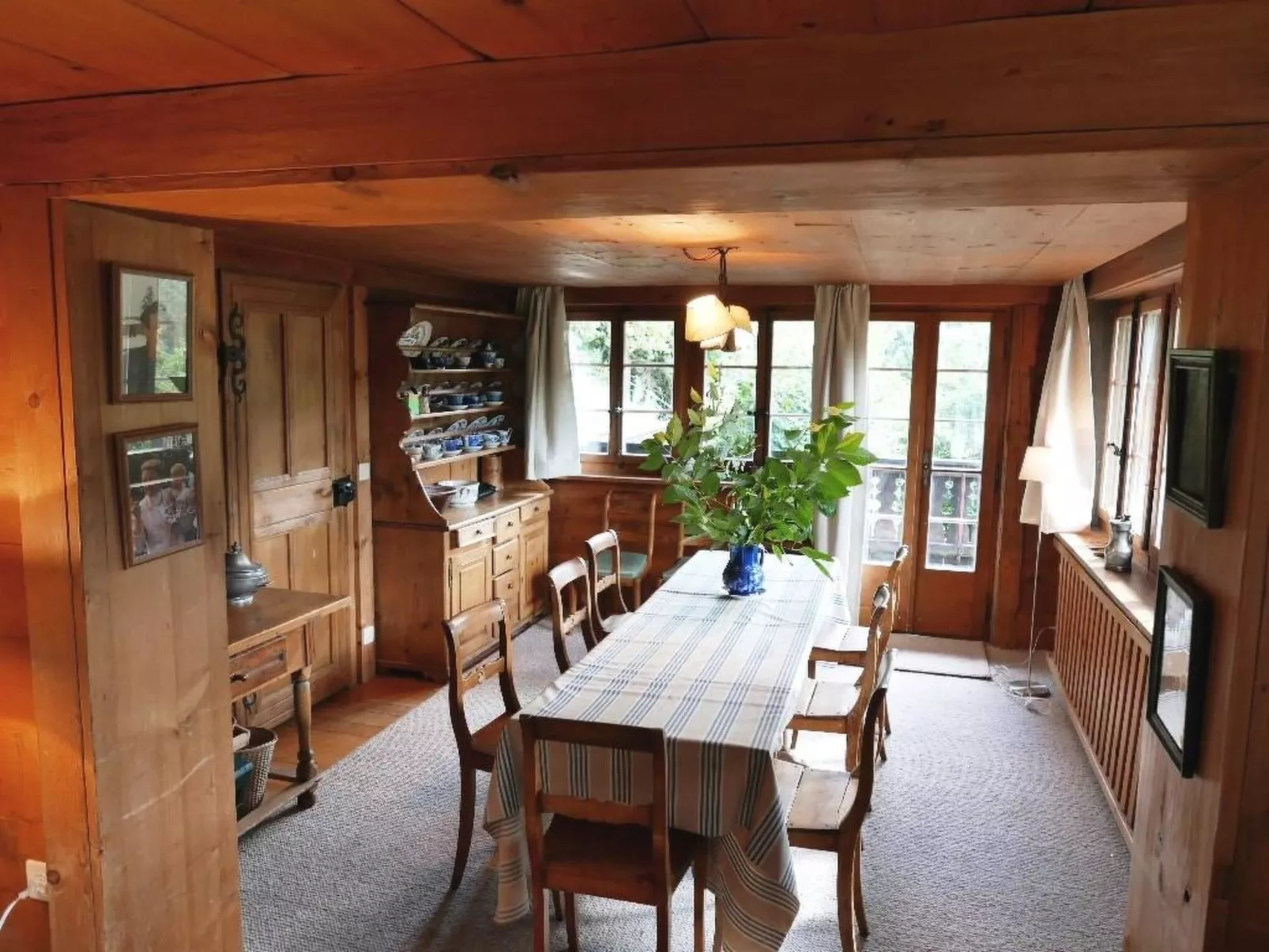 Tree-Tops, Chalet-Inside
