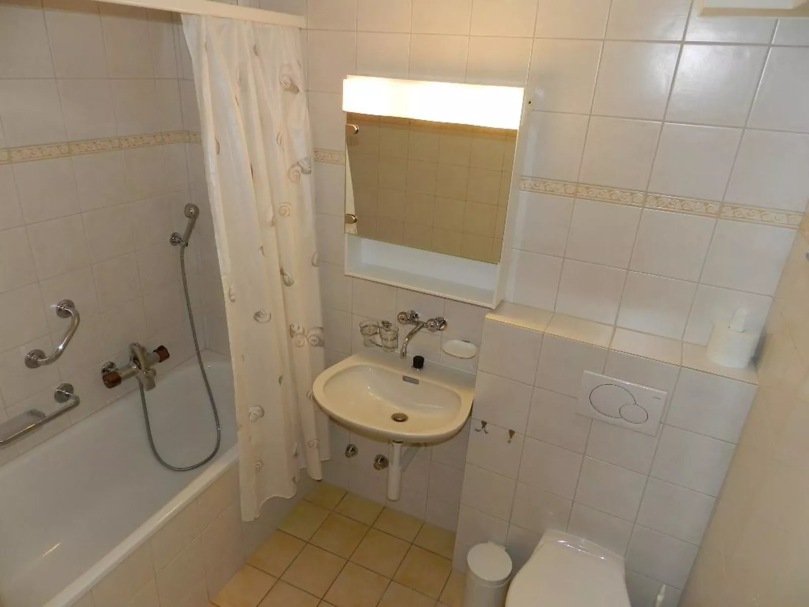 La Sarine 222-Inside