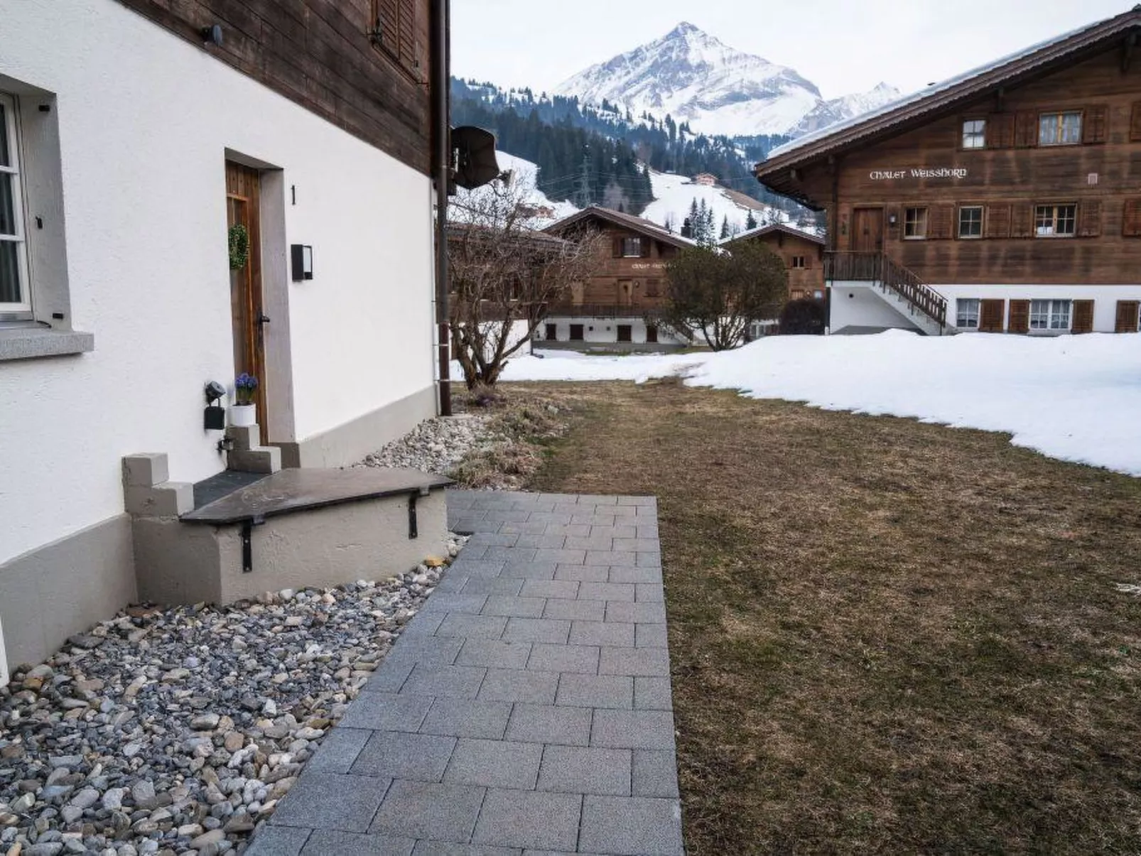 Spitzhorn Nr. 1-Outside