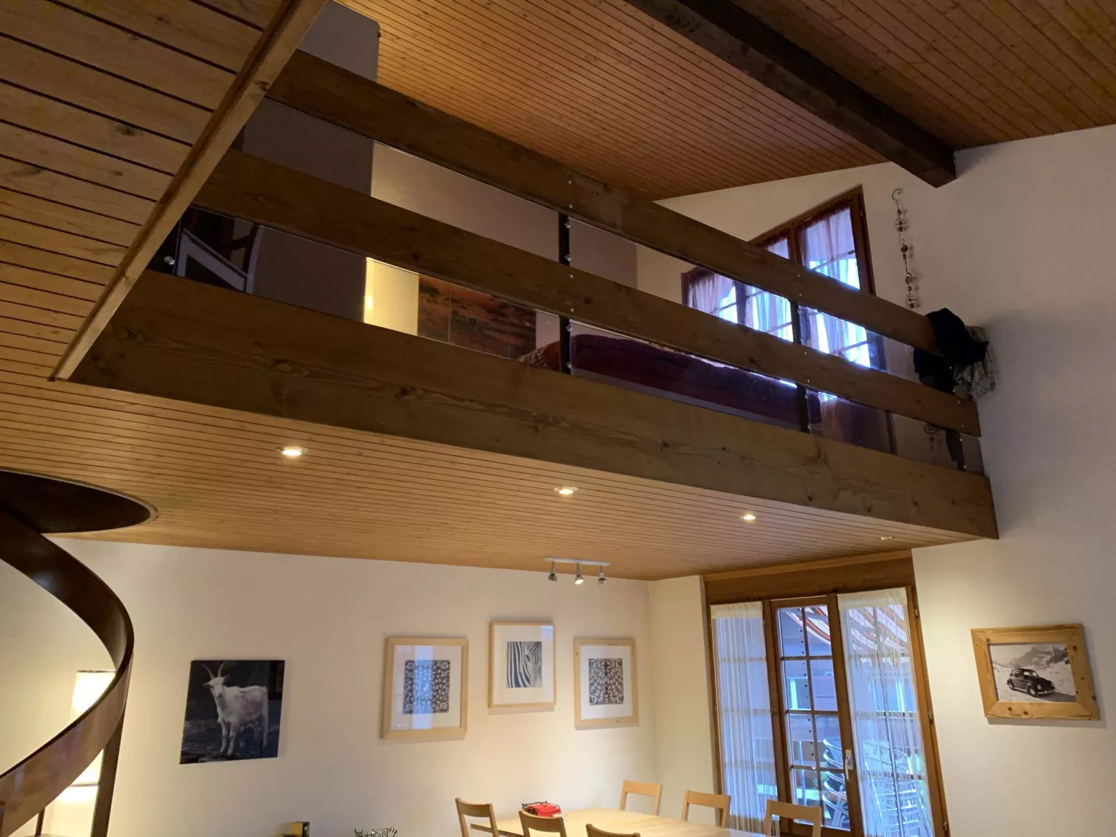 Chez-Nous-Inside