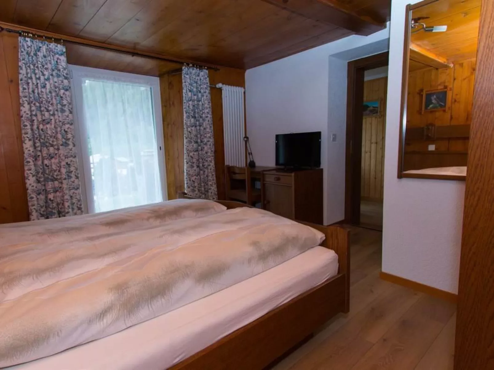 Monte Rosa-Inside