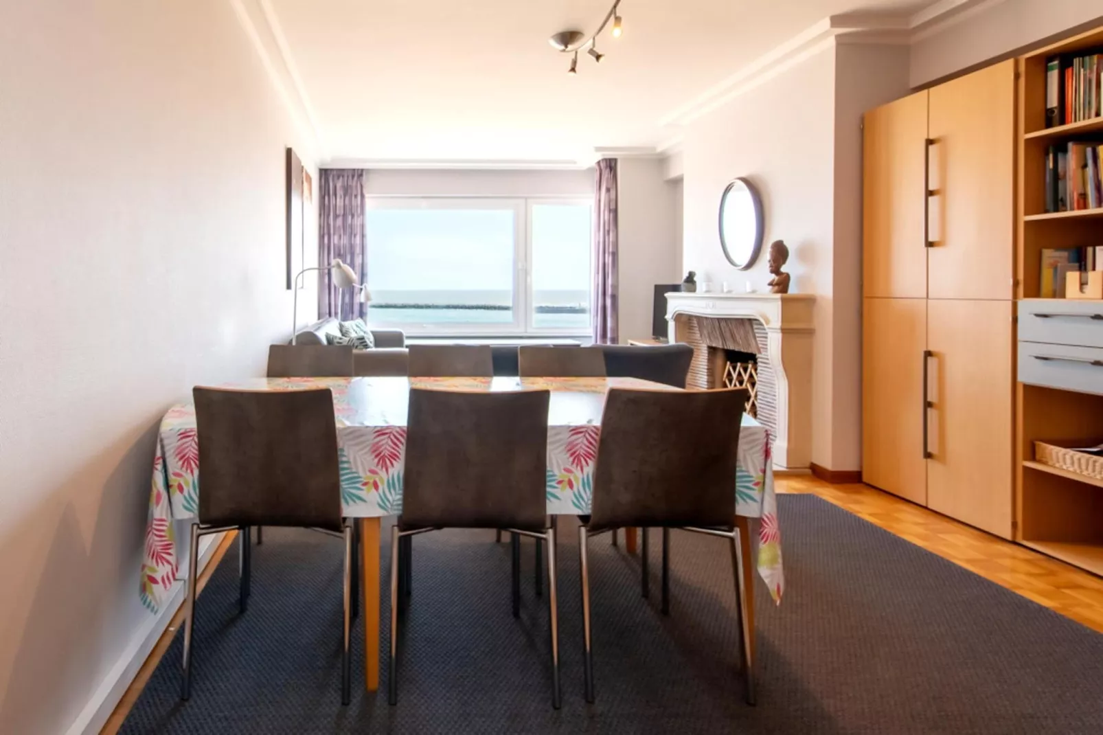 Albert 0601-Dining room