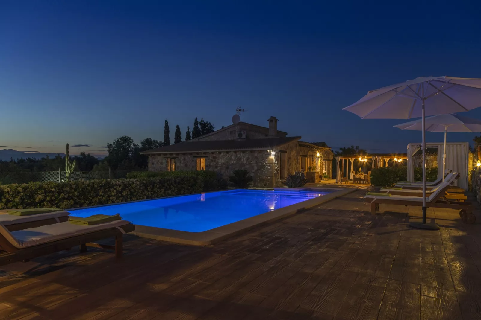 poolofhouse