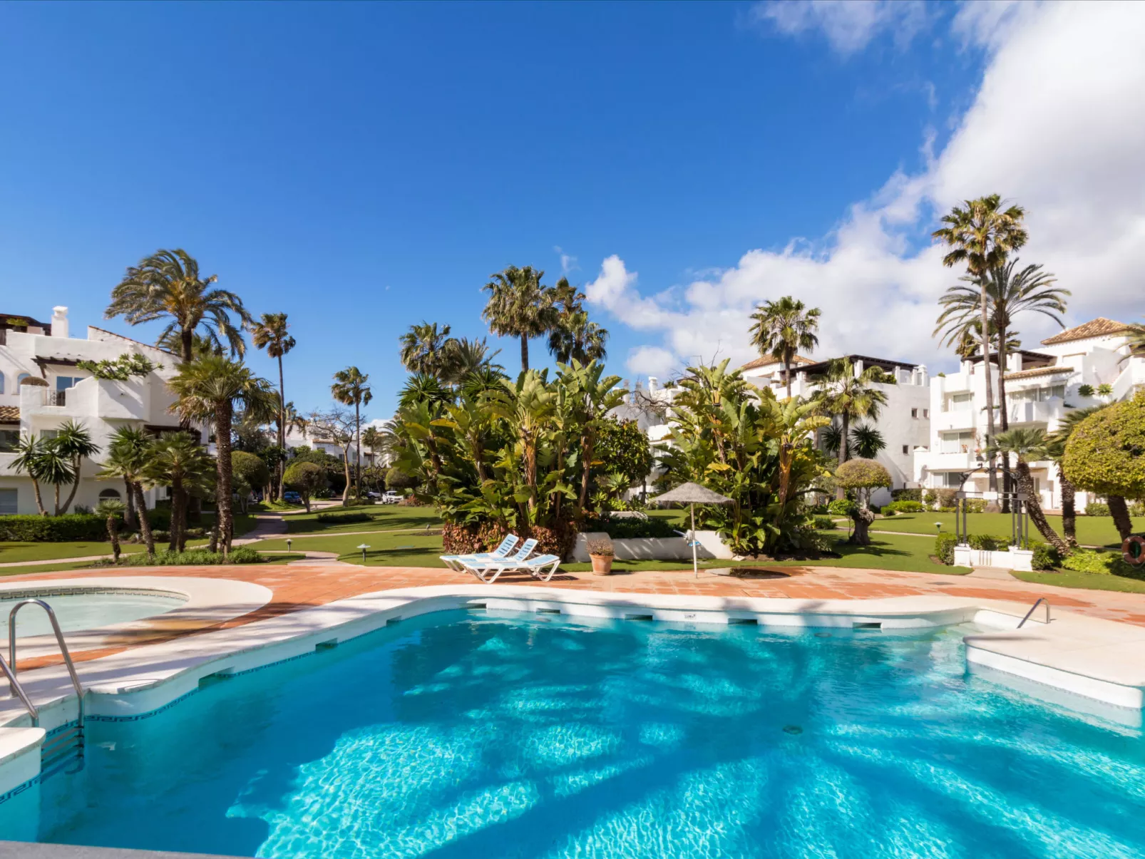 Alcazaba Beach-Outside
