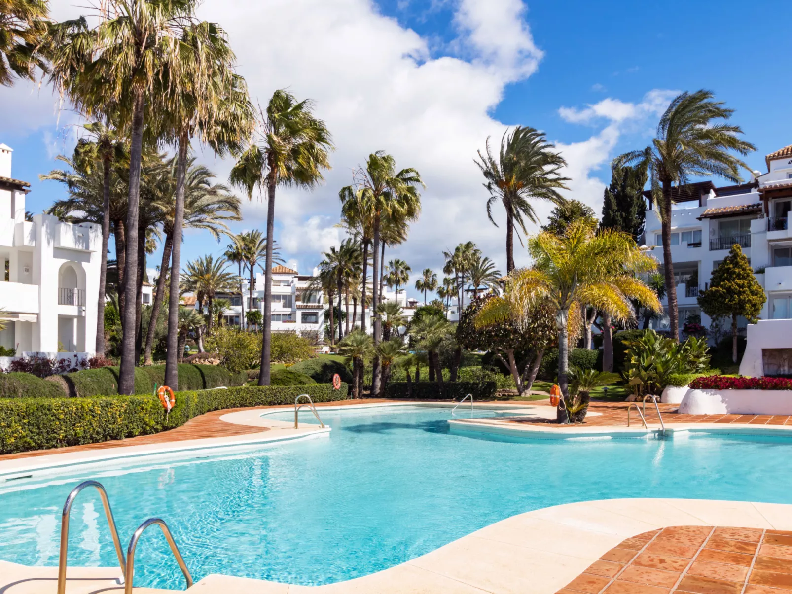 Alcazaba Beach-Outside