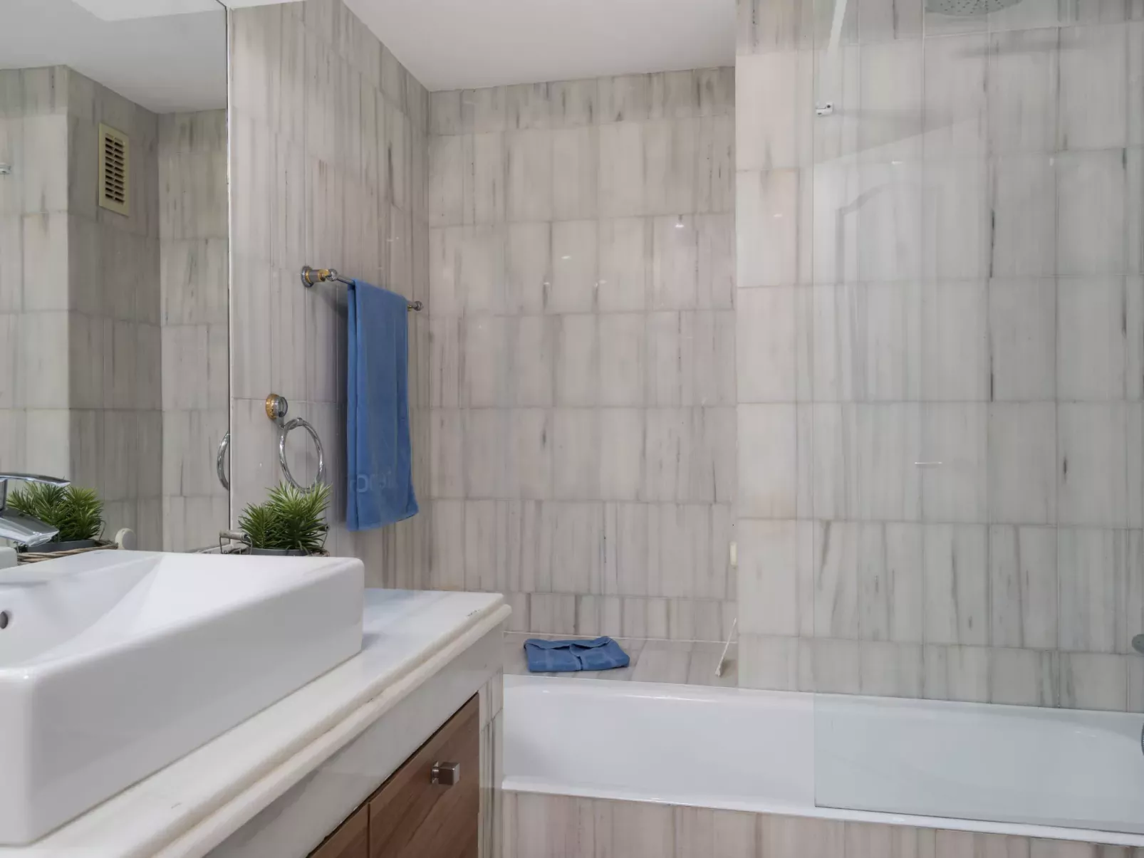 Penthouse Greenview-Inside