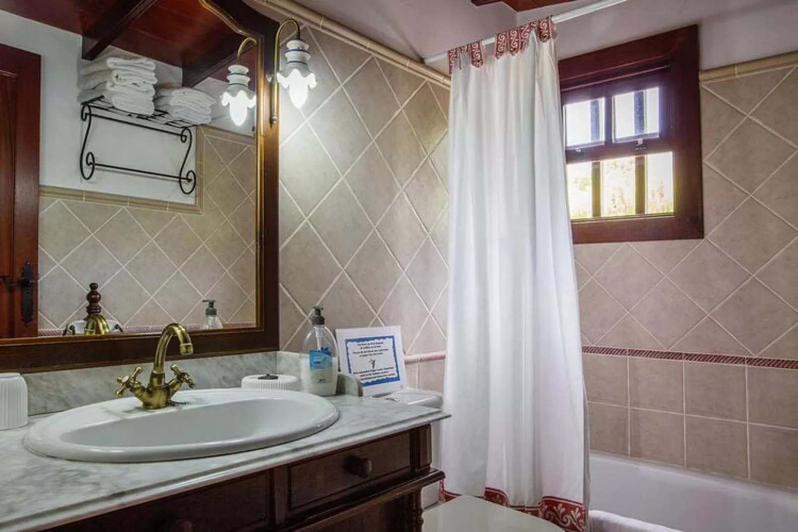 La Camelia-Bathroom
