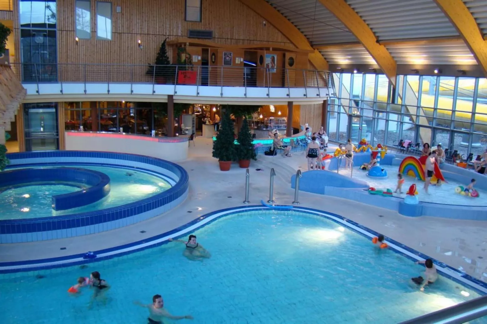 Typ A ca90-97qm-Pool