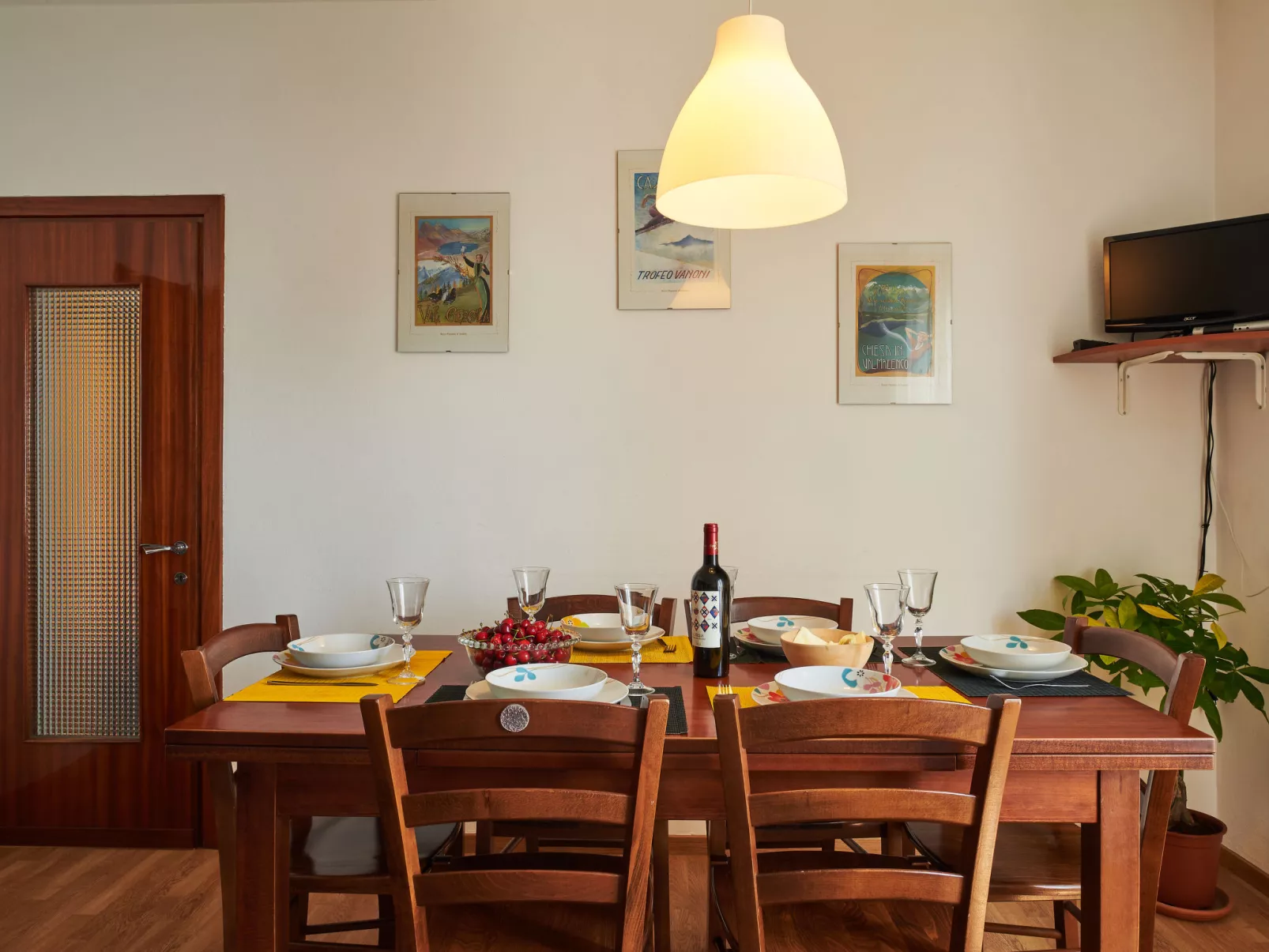 Punto Lago-Inside