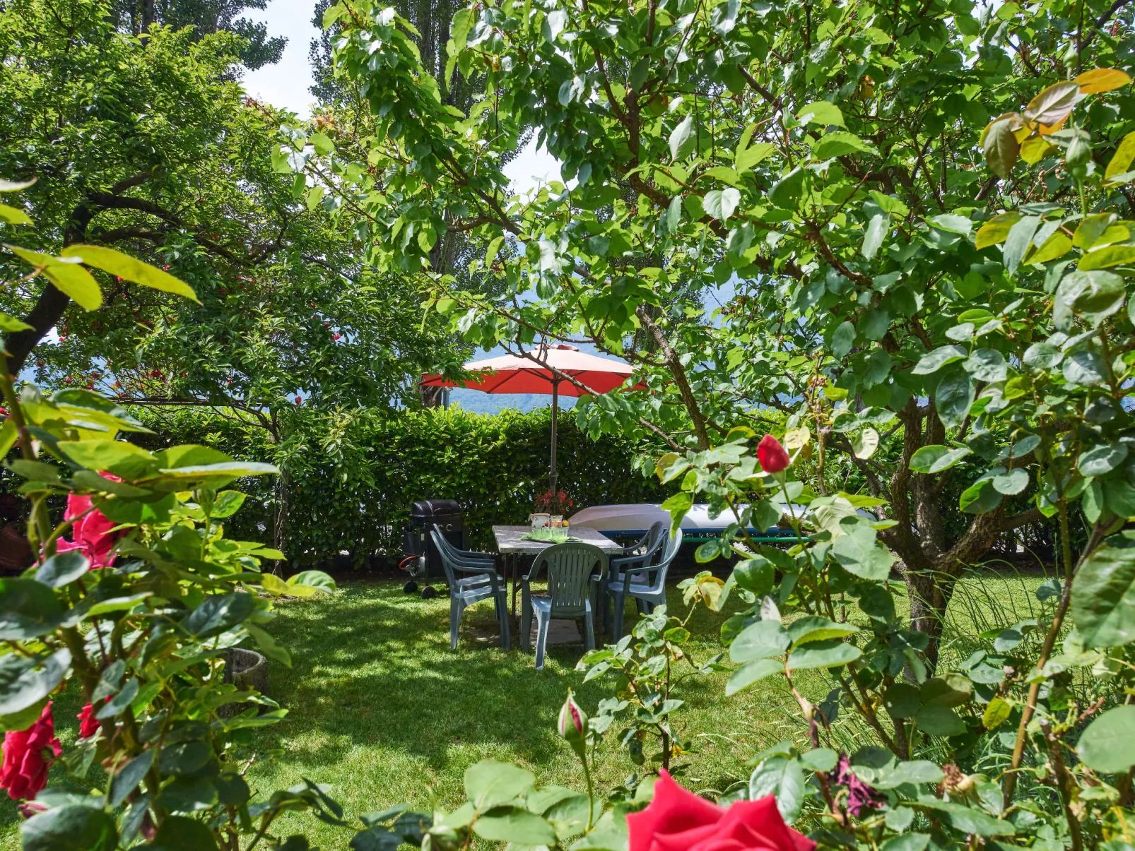 Punto Lago-Outside