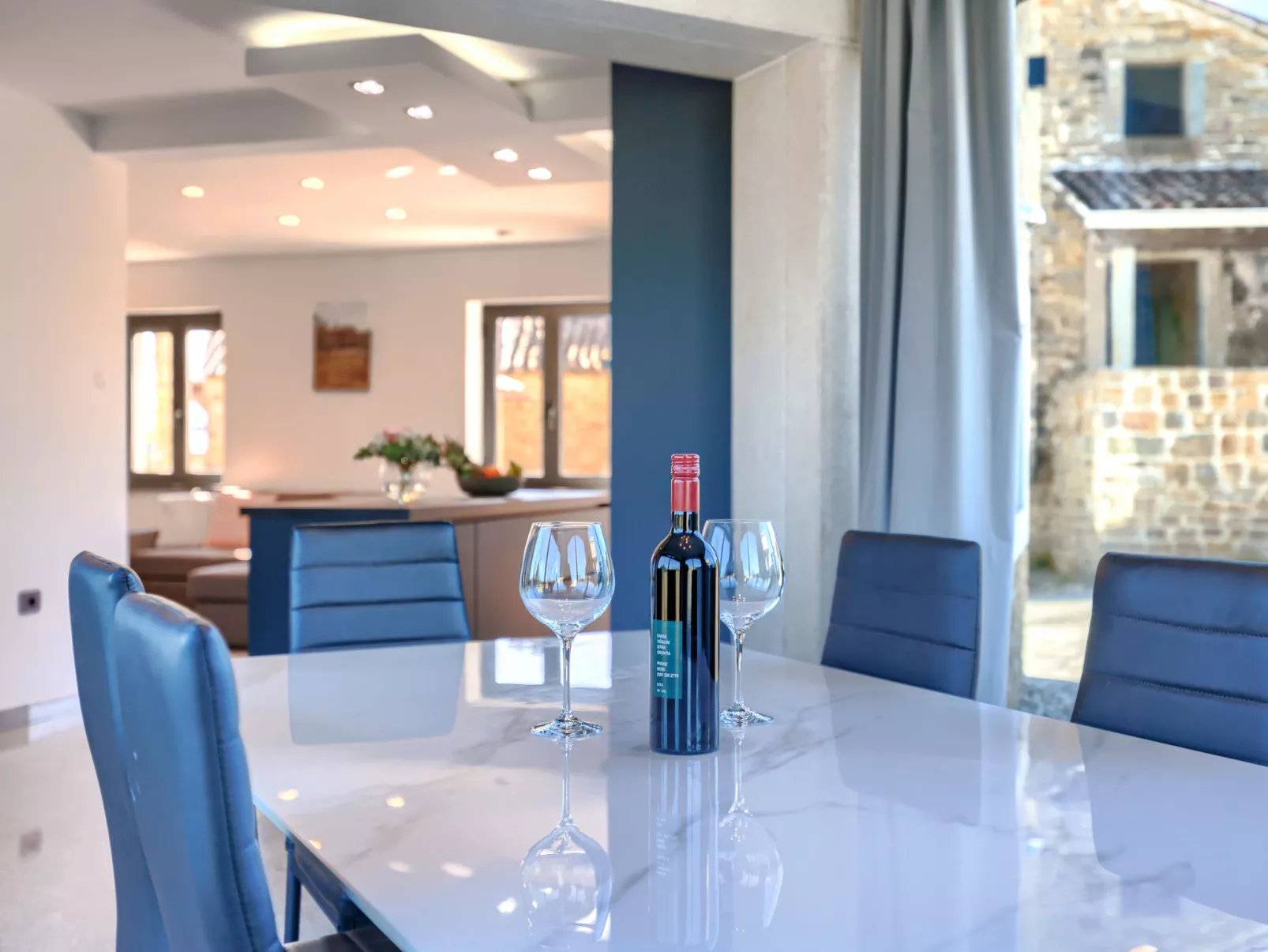 Solaria-Inside