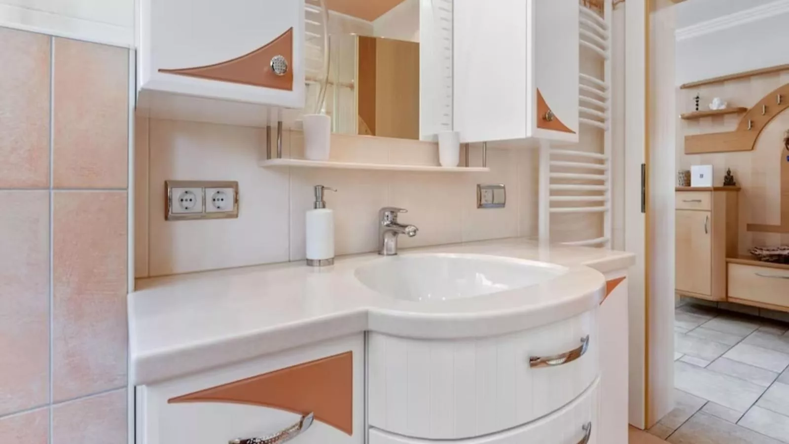 Tina-Bathroom