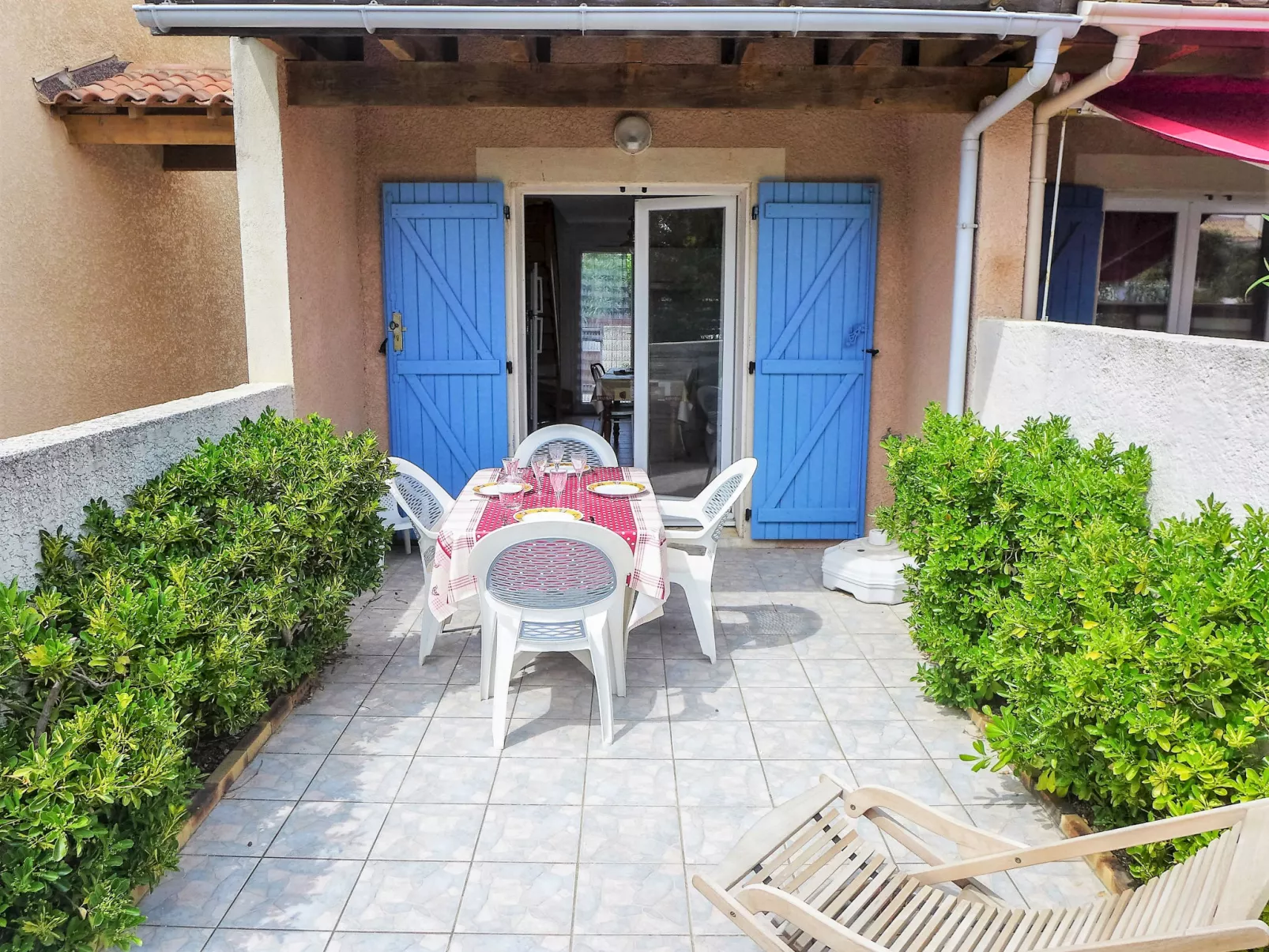 Les Jardins de la Clape-Outside
