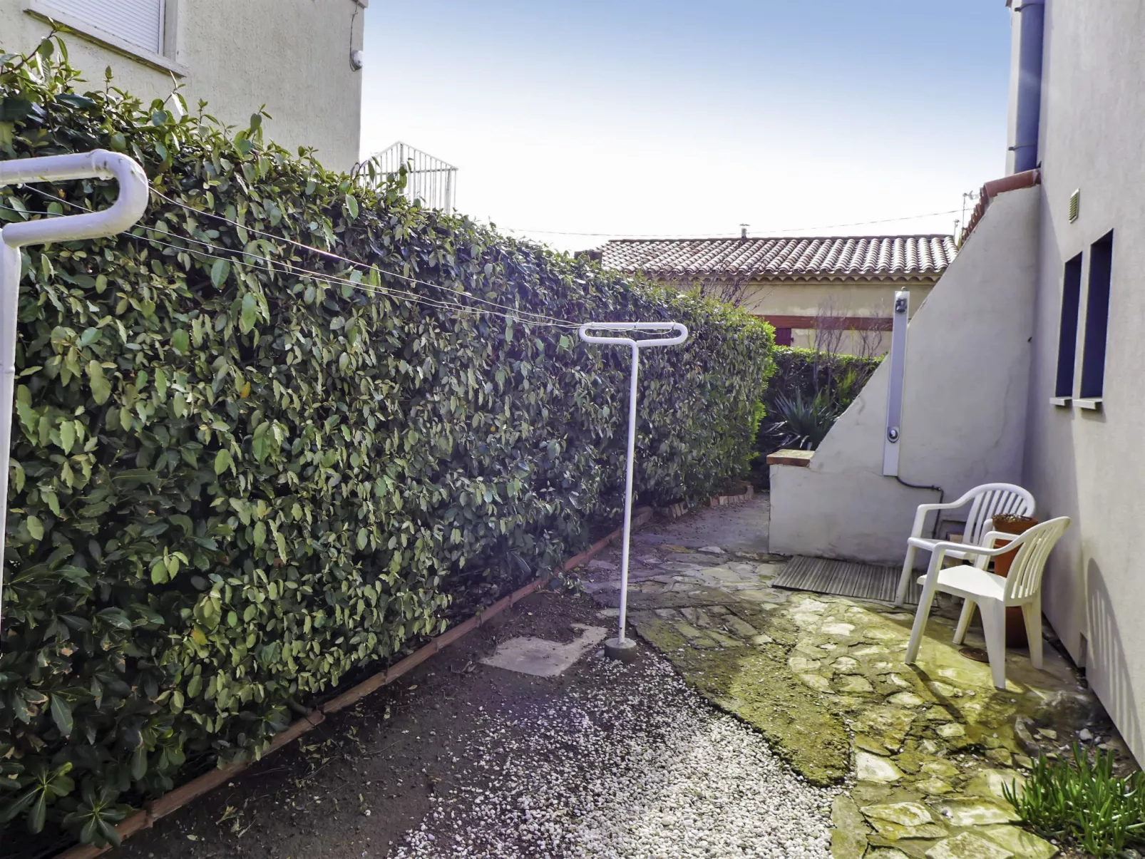 Les Vives-Outside
