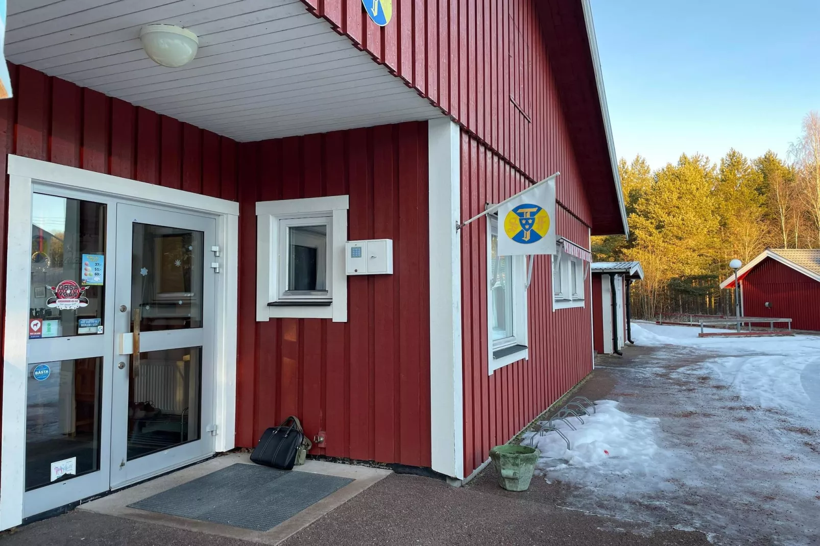 Fyrbäddsrum med WC och delad dusch-Outdoor