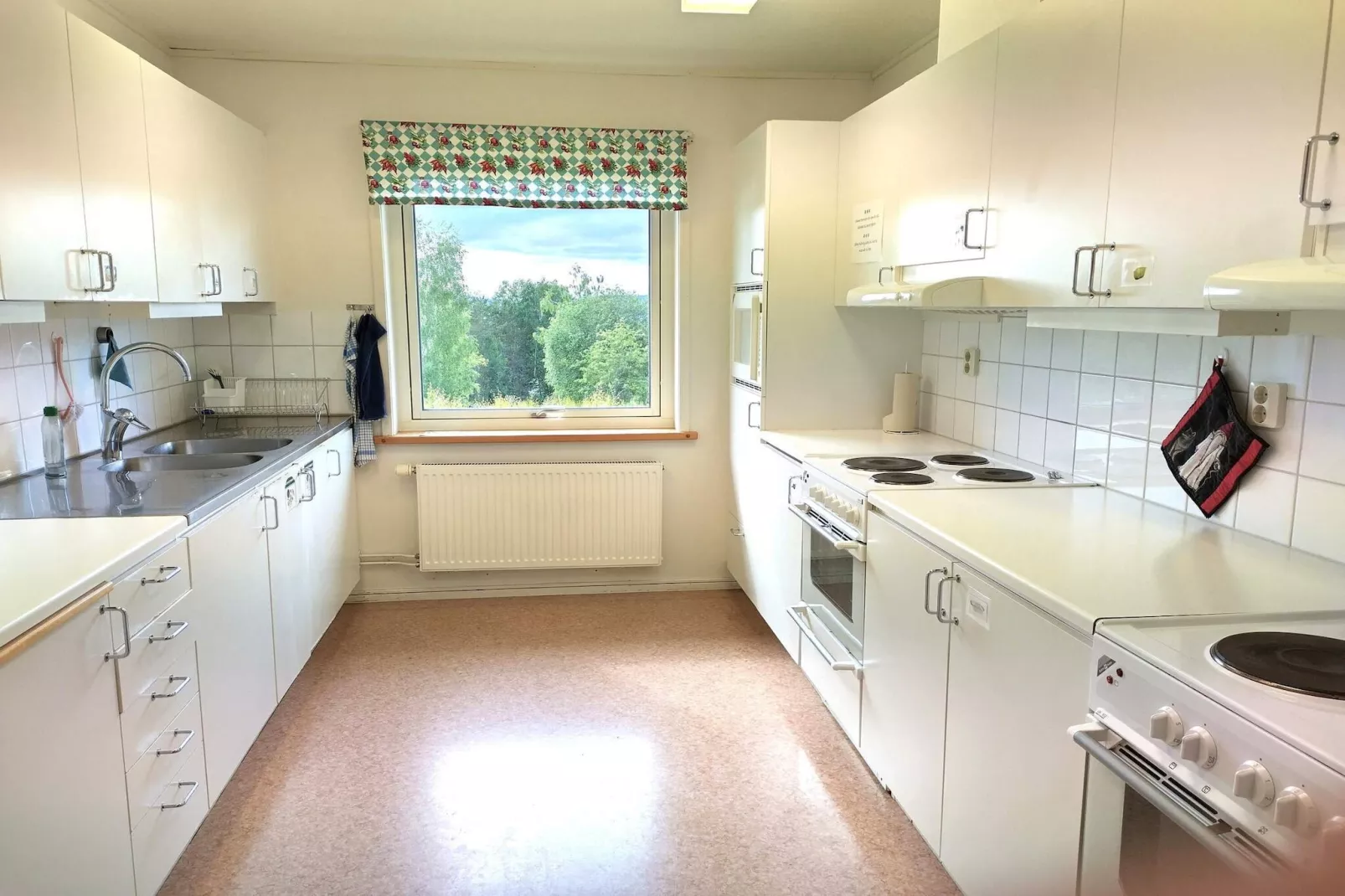 Fyrbäddsrum med WC och delad dusch-Indoor