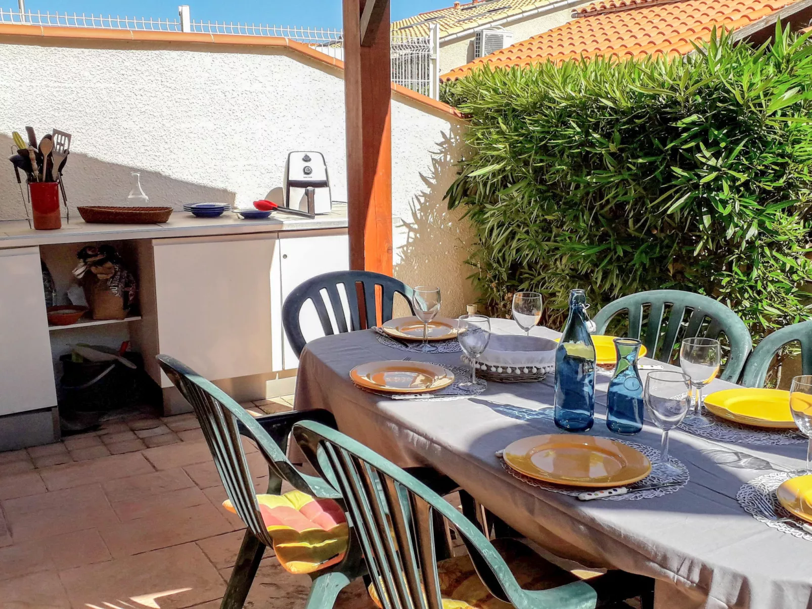 Le Hameau Catalan-Outside