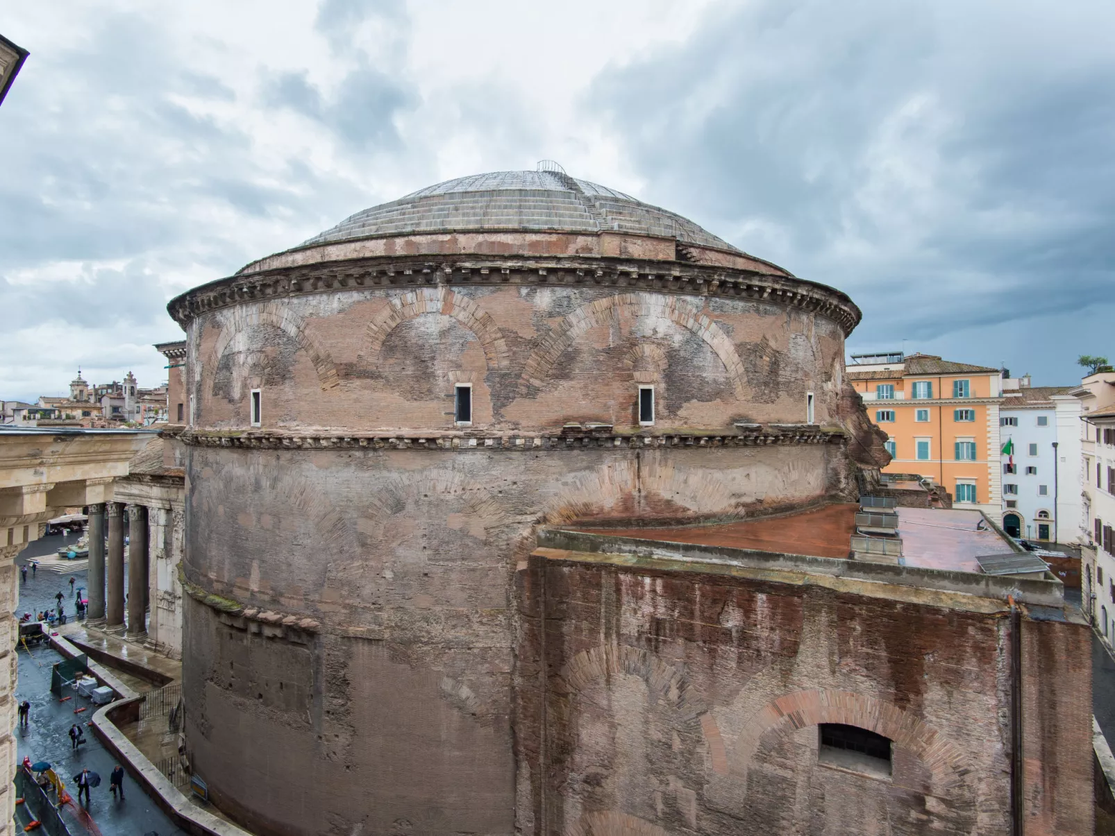 Pantheon View-Outside