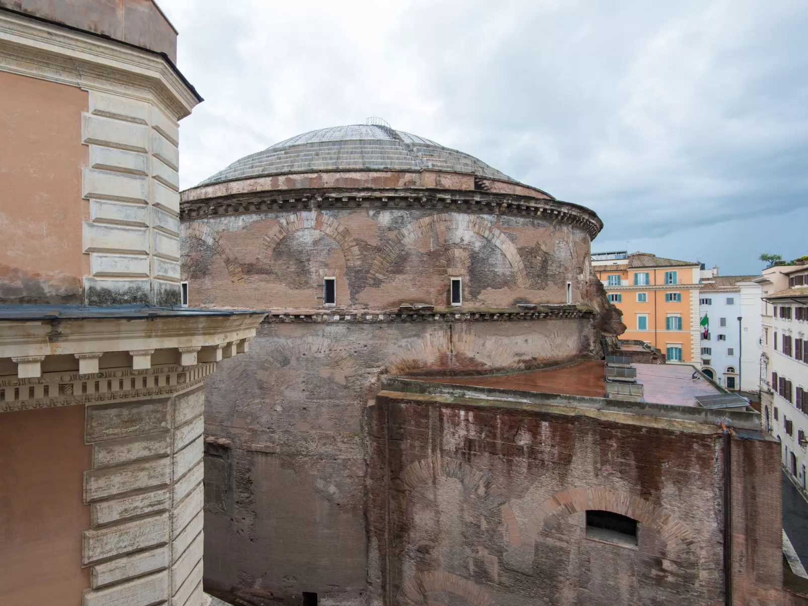 Pantheon View-Outside